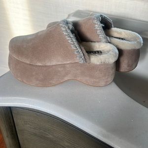 Mou platform clogs! Like new!!!
